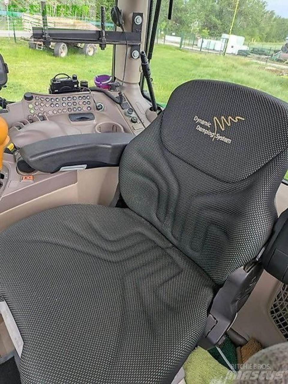 John Deere 6215 r Tractoren