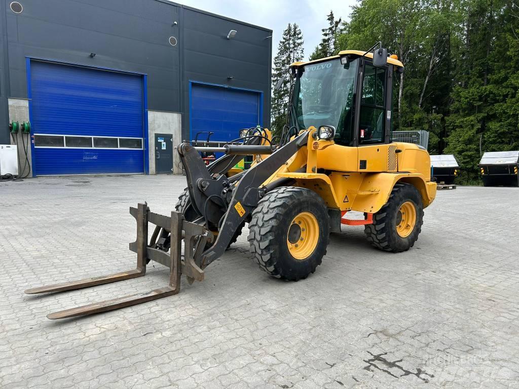 !!SOLD!! Volvo L 30 G Wielladers