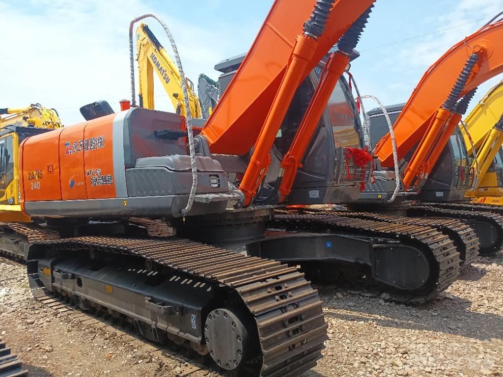Hitachi ZX 240 Rupsgraafmachines