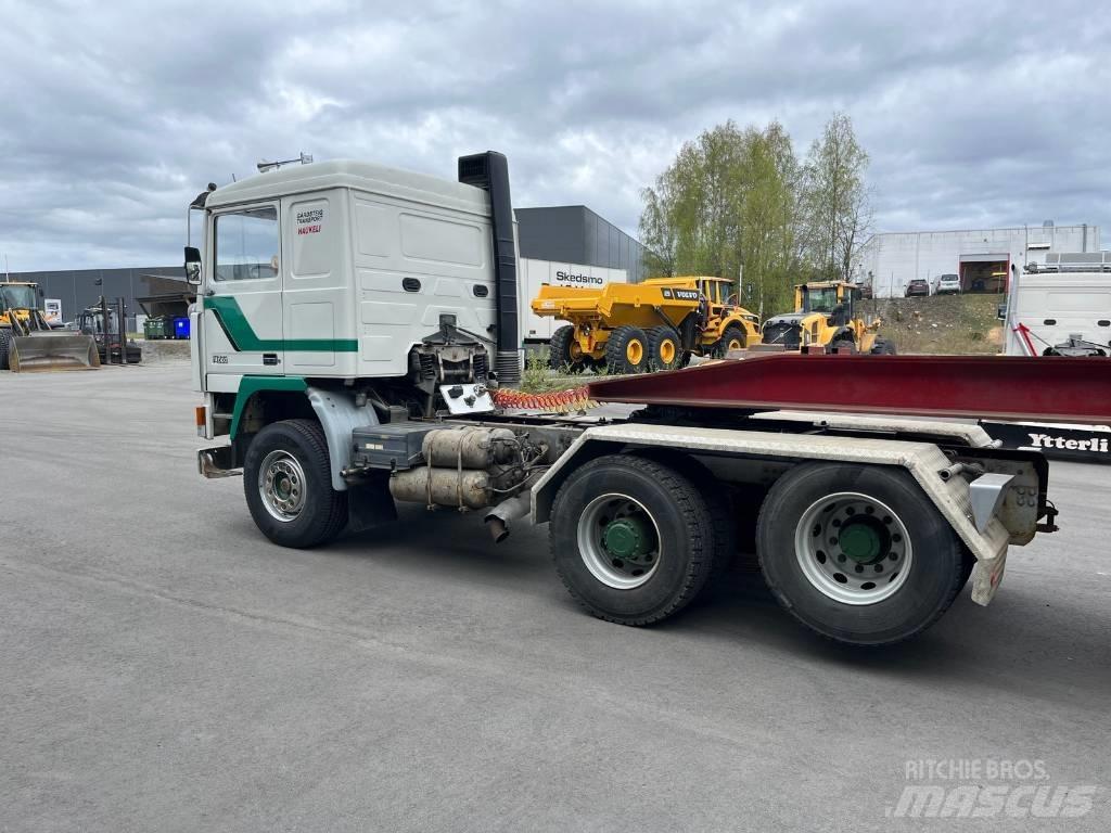 Volvo F 12    Lav km Trekkers