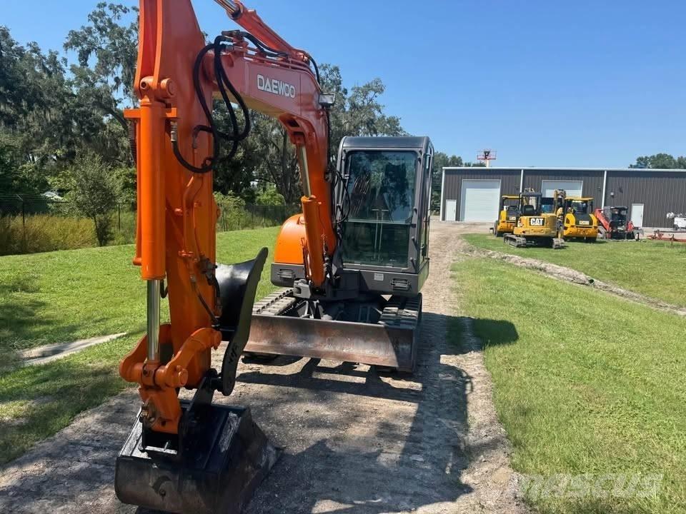 Daewoo SL55 Minigraafmachines < 7t