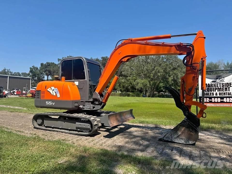 Daewoo SL55 Minigraafmachines < 7t