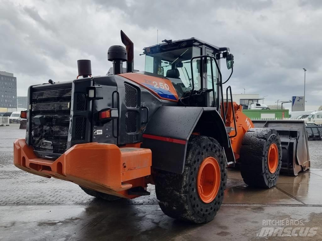 Hitachi ZW 250 Wielladers