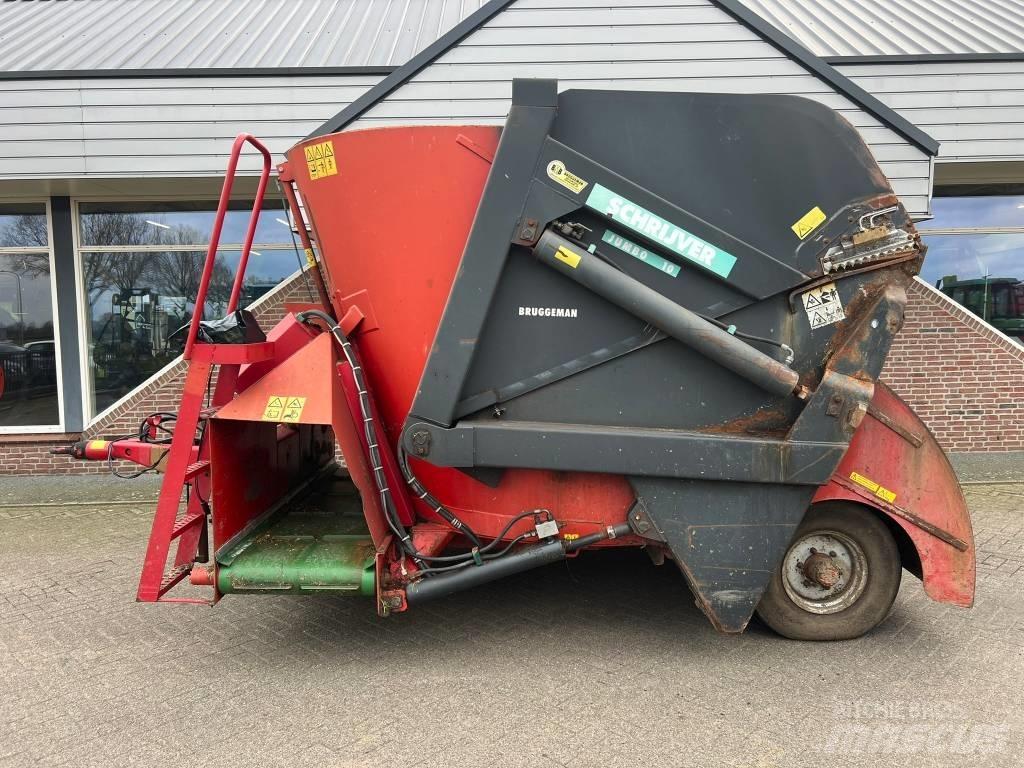 Schrijver Jumbo 10 Mengvoedermachines