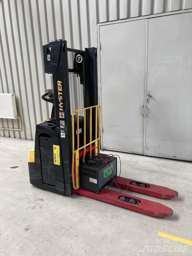 Hyster S 1.2 Stapelaar meeloop