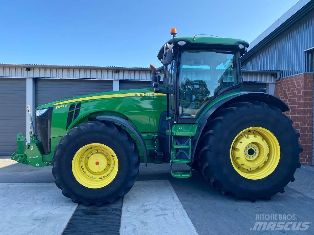 John Deere 8310 R Tractoren