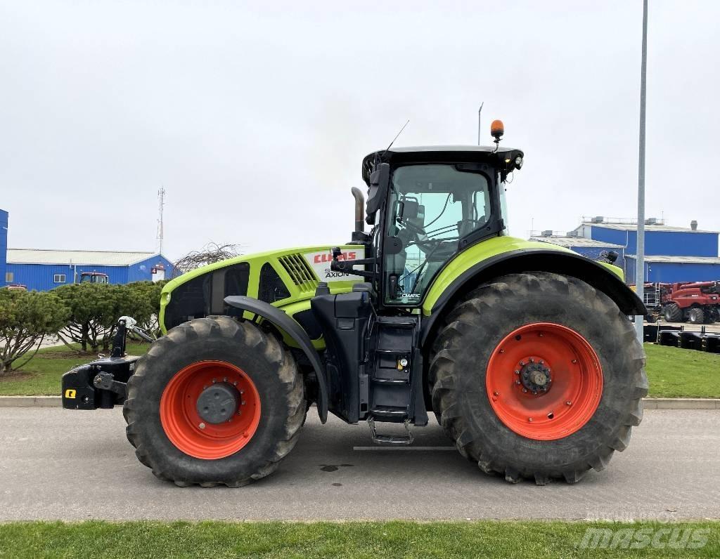 CLAAS Axion 950 Tractoren