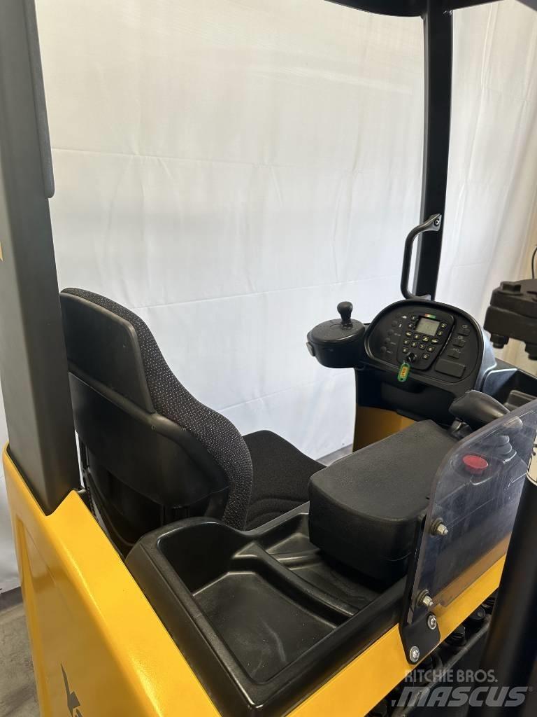 Yale MR14 Reachtruck voor hoog niveau