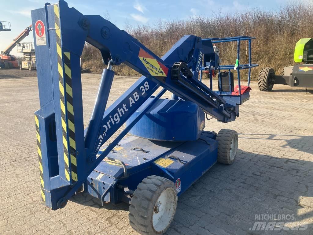 UpRight AB38N Knikarmhoogwerkers