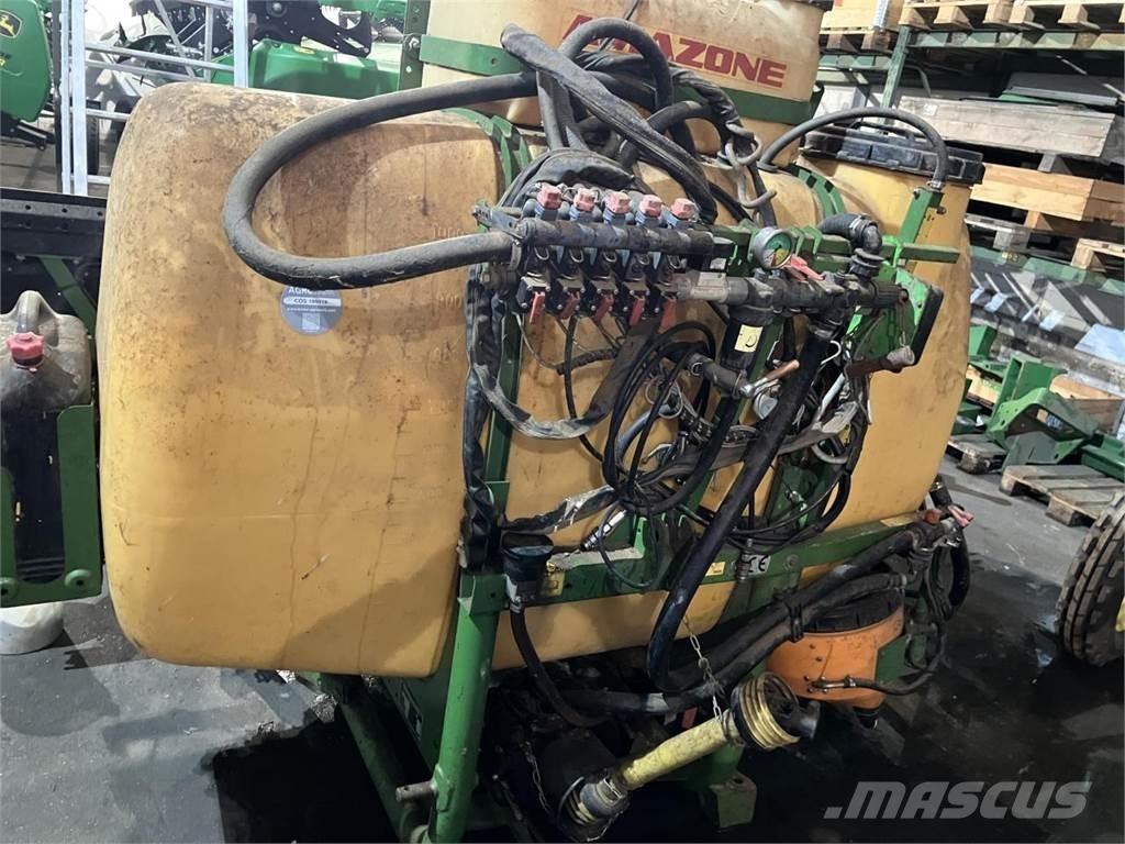 Amazone UF1000 Getrokken spuitmachines