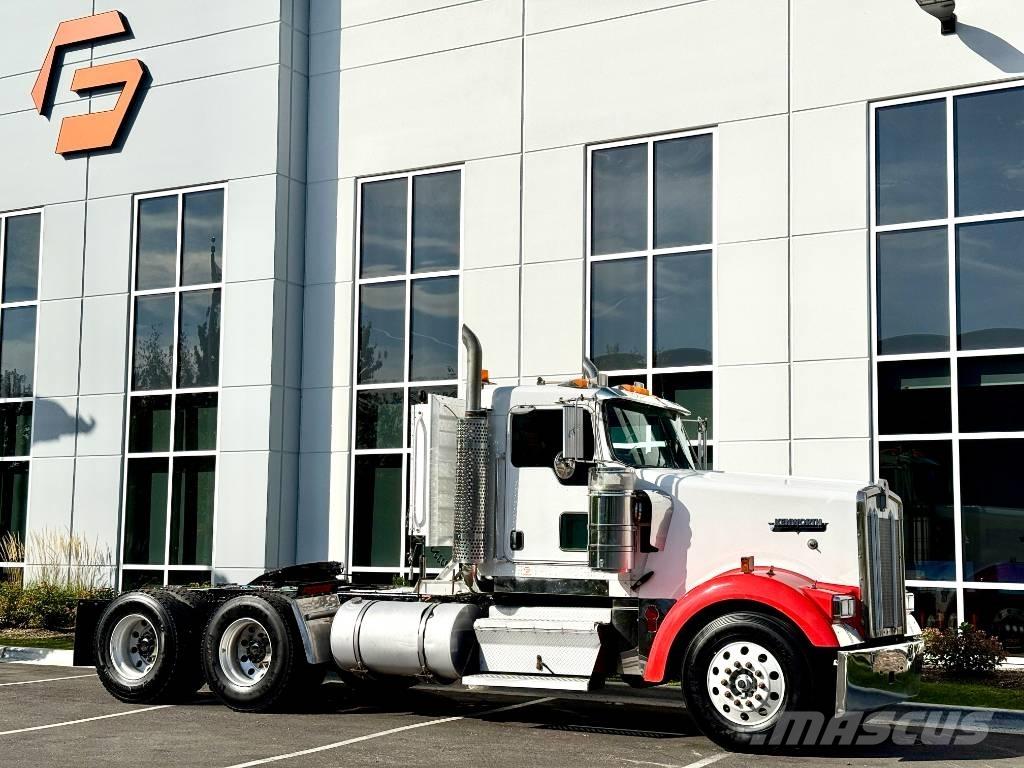 Kenworth W 900 Trekkers