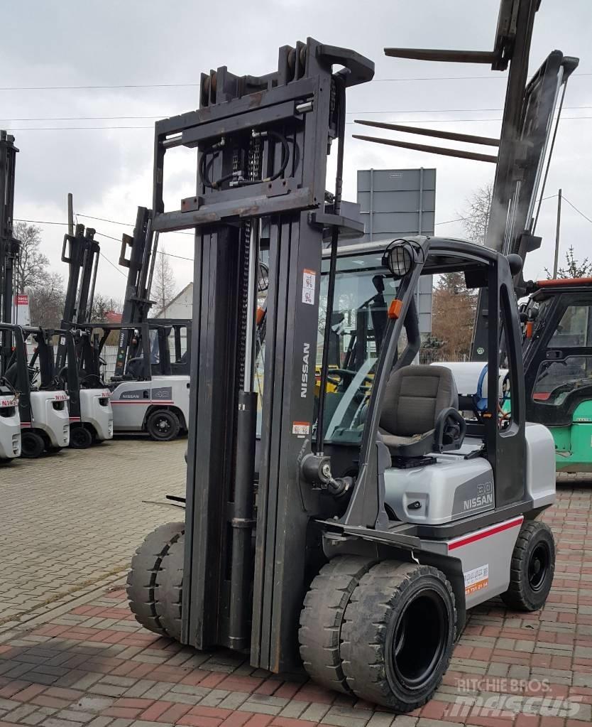 Nissan UGD02A30PQ LPG heftrucks
