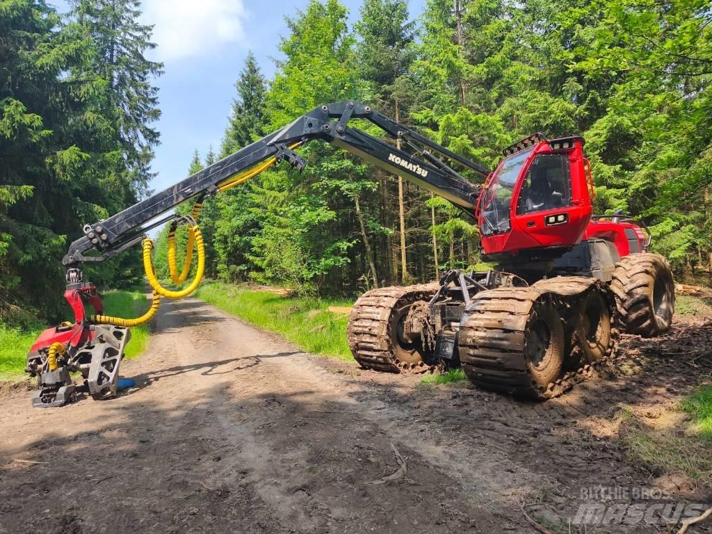 Komatsu 951 Harvesters