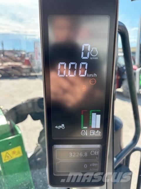 John Deere 6120 M Tractoren