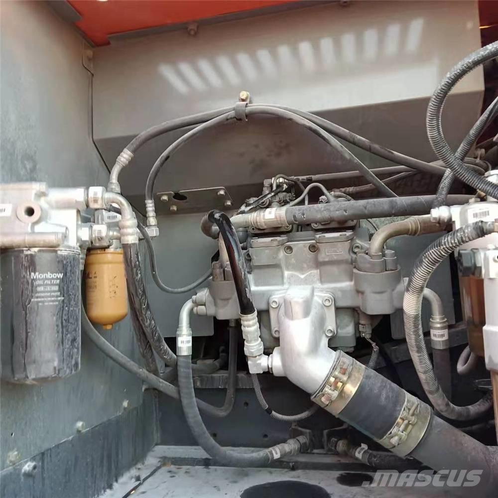 Hitachi ZX210 Rupsgraafmachines