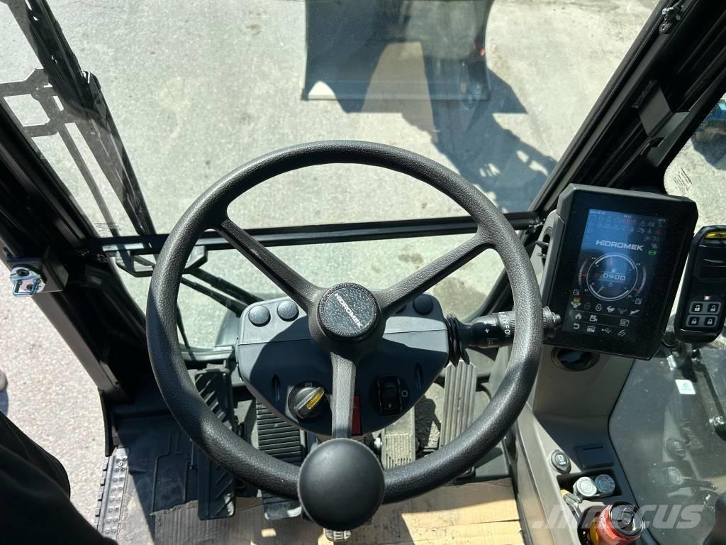 Hidromek HMK 150 WR Wielgraafmachines