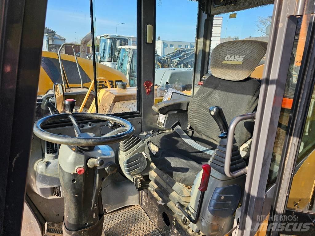 CASE WX 90 Wielgraafmachines