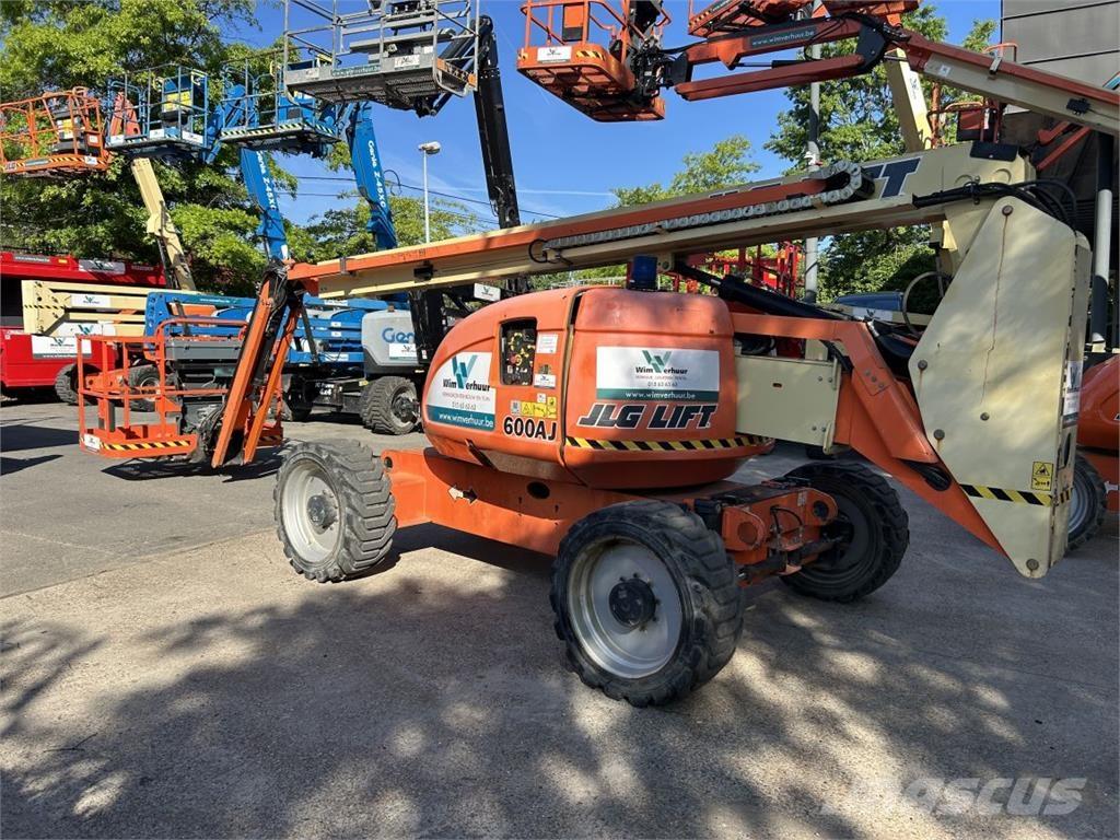 JLG 600 AJ (3218) Knikarmhoogwerkers