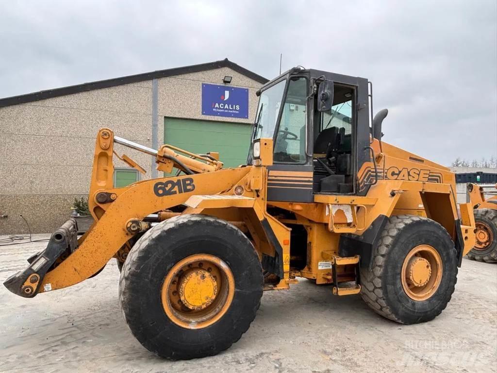 CASE 621B Wielladers