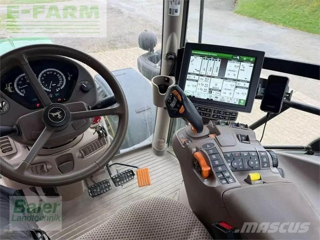 John Deere 6130 r Tractoren