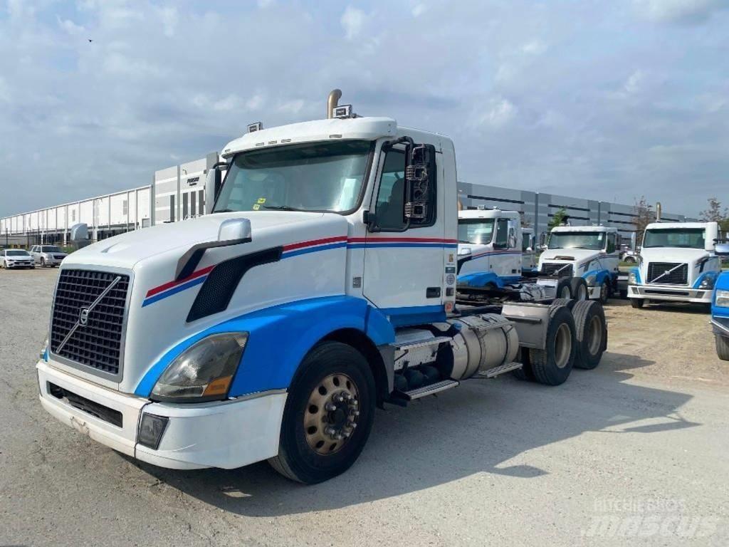 Volvo VNL Trekkers
