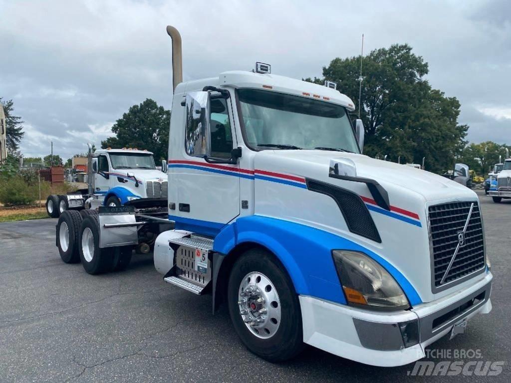 Volvo VNL Trekkers