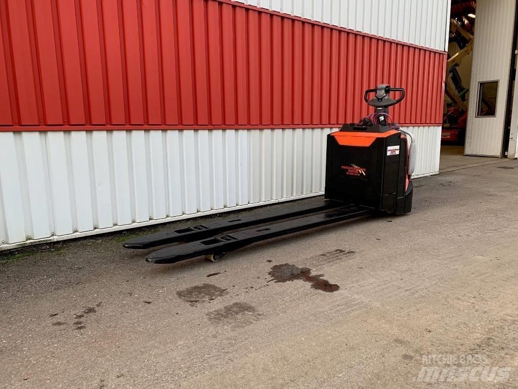 BT LPE 200 Meerij pallettruck met platform
