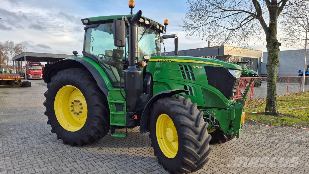 John Deere 6195 R Tractoren