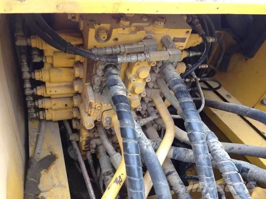 Komatsu PC 220-7 Rupsgraafmachines