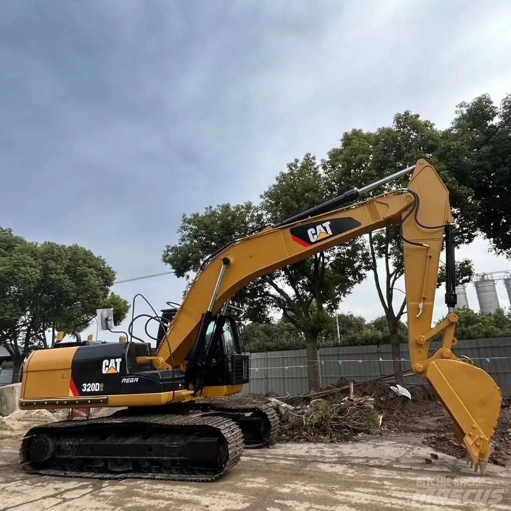 CAT 320 D2 Rupsgraafmachines