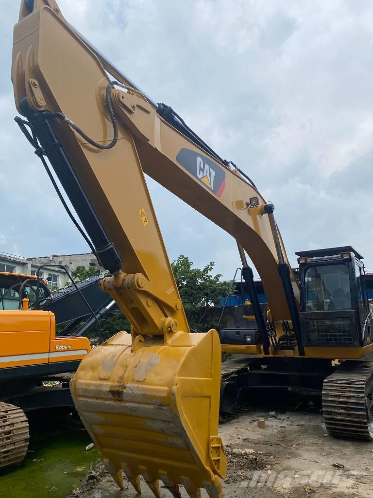 CAT 330 D Rupsgraafmachines