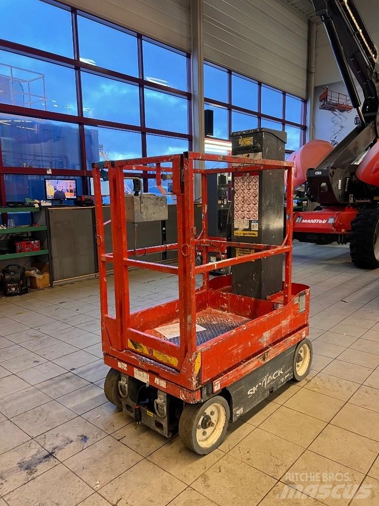 SkyJack SJ 16 Personenliften en invalideliften