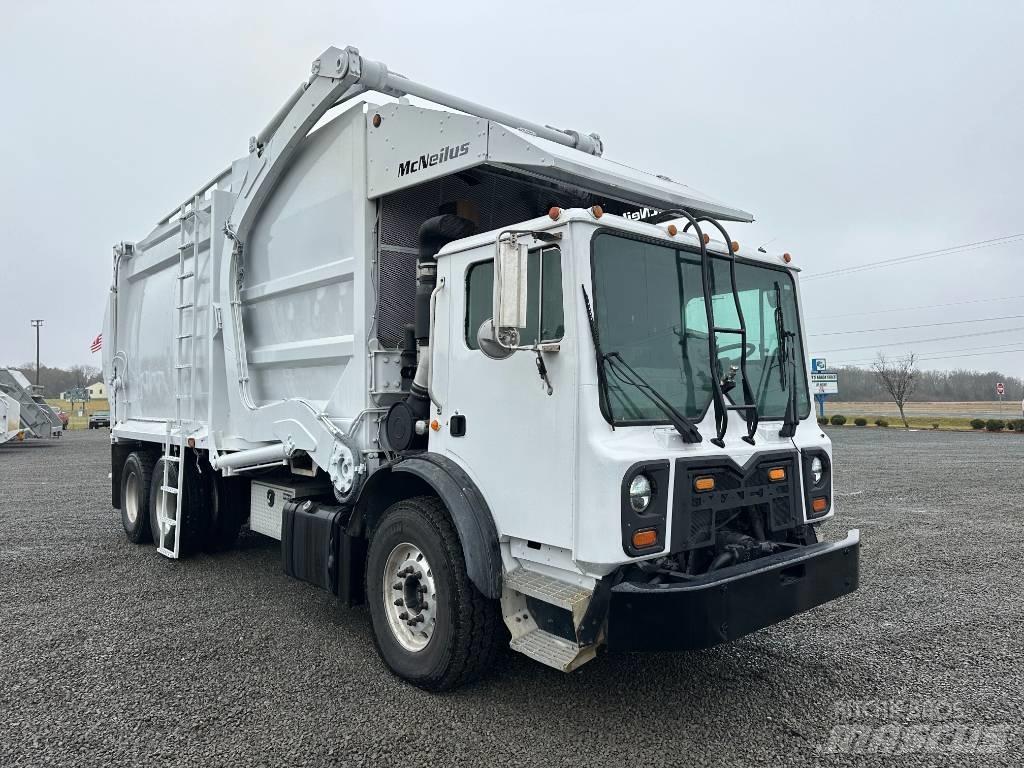 Mack MRU613 Vuilniswagens