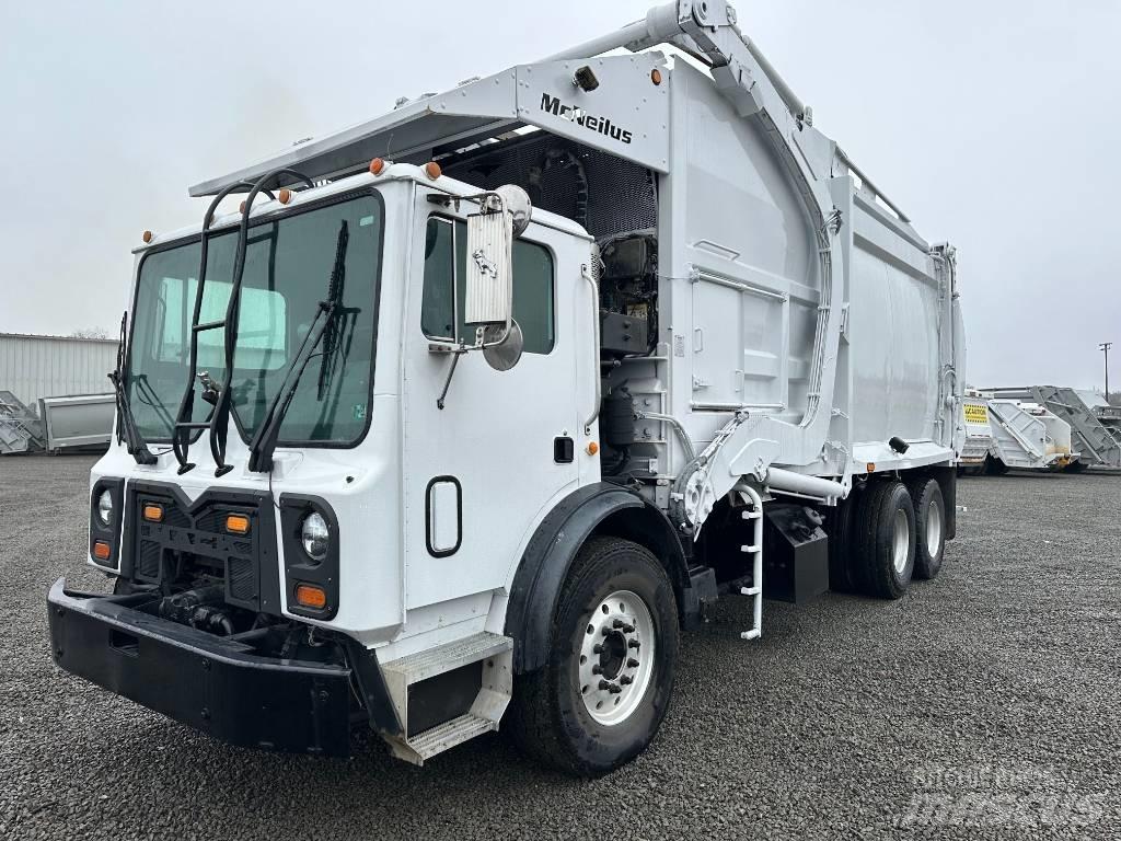 Mack MRU613 Vuilniswagens