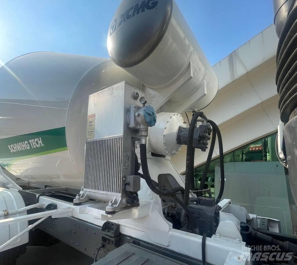 Howo 371 Betonmixers en pompen