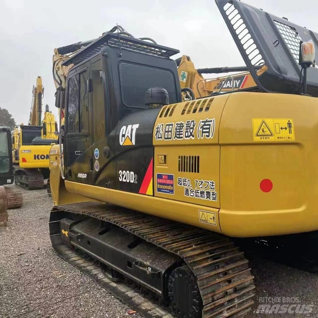 CAT 320 D2 Rupsgraafmachines
