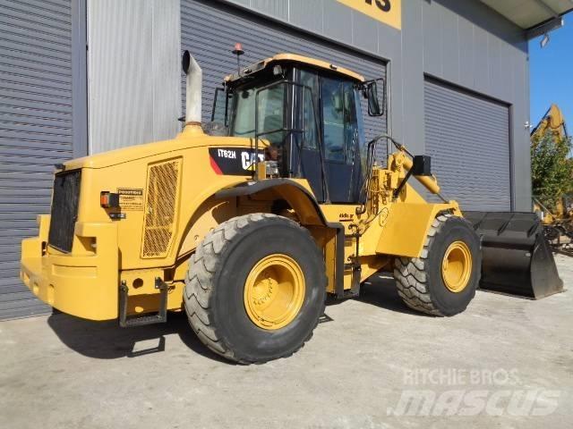 CAT IT62H Wielladers