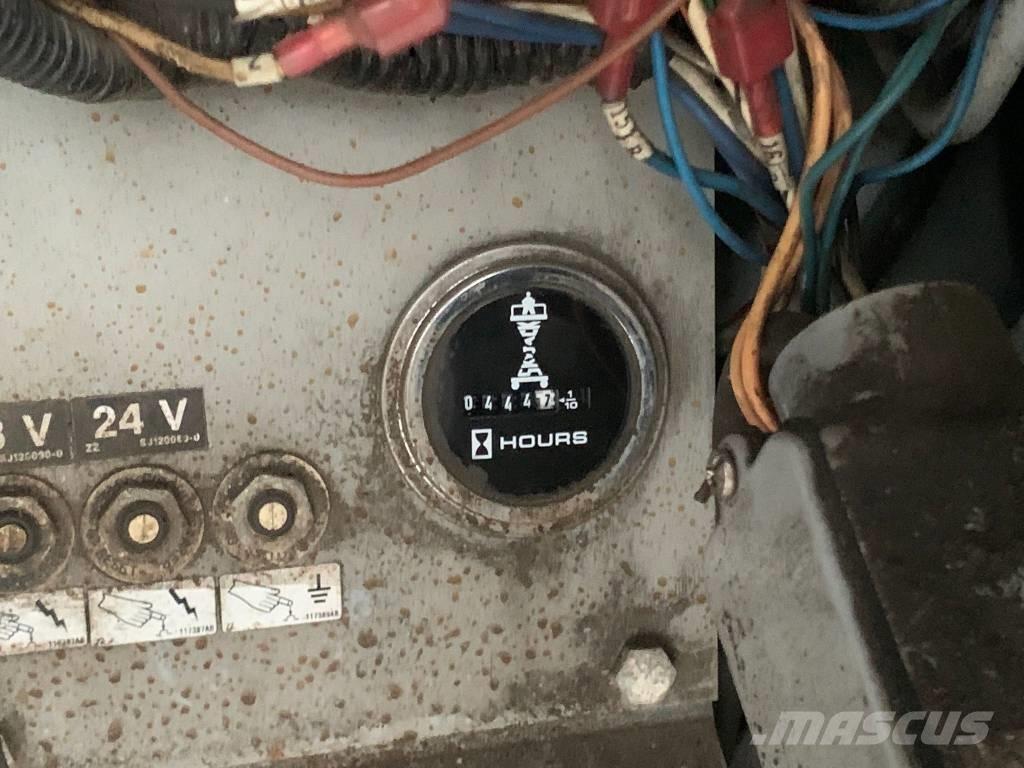 SkyJack SJ 8841 Schaarhoogwerkers