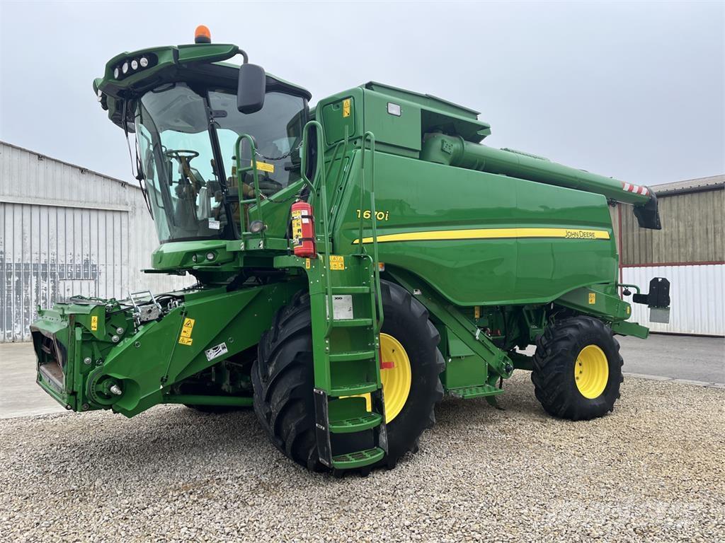 John Deere T670i Maaidorsmachines