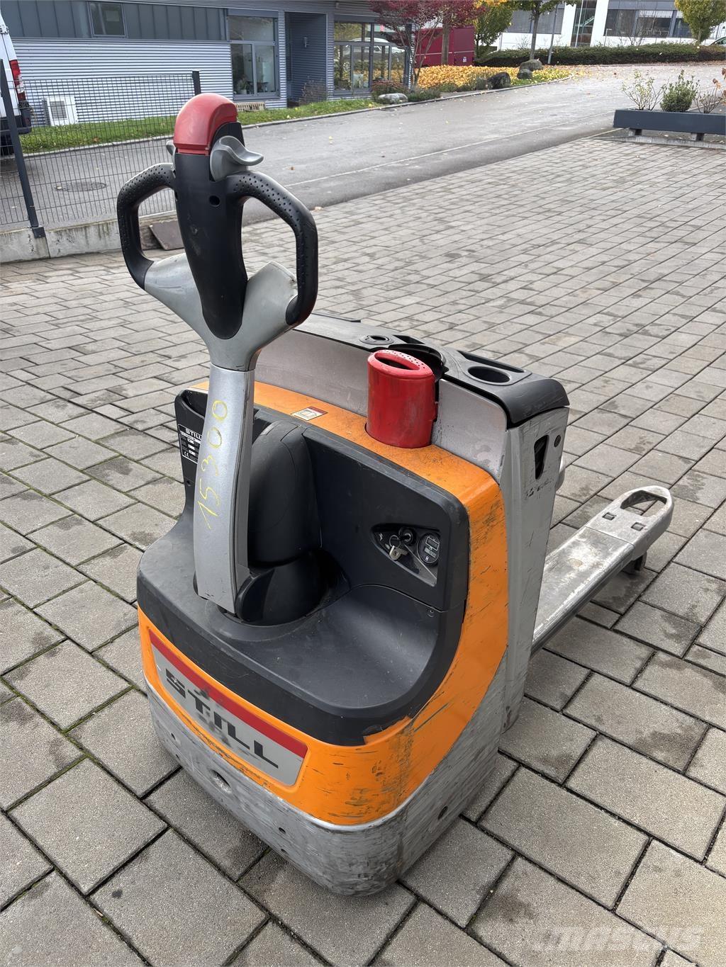 Still EXU16 Stapelaar meeloop