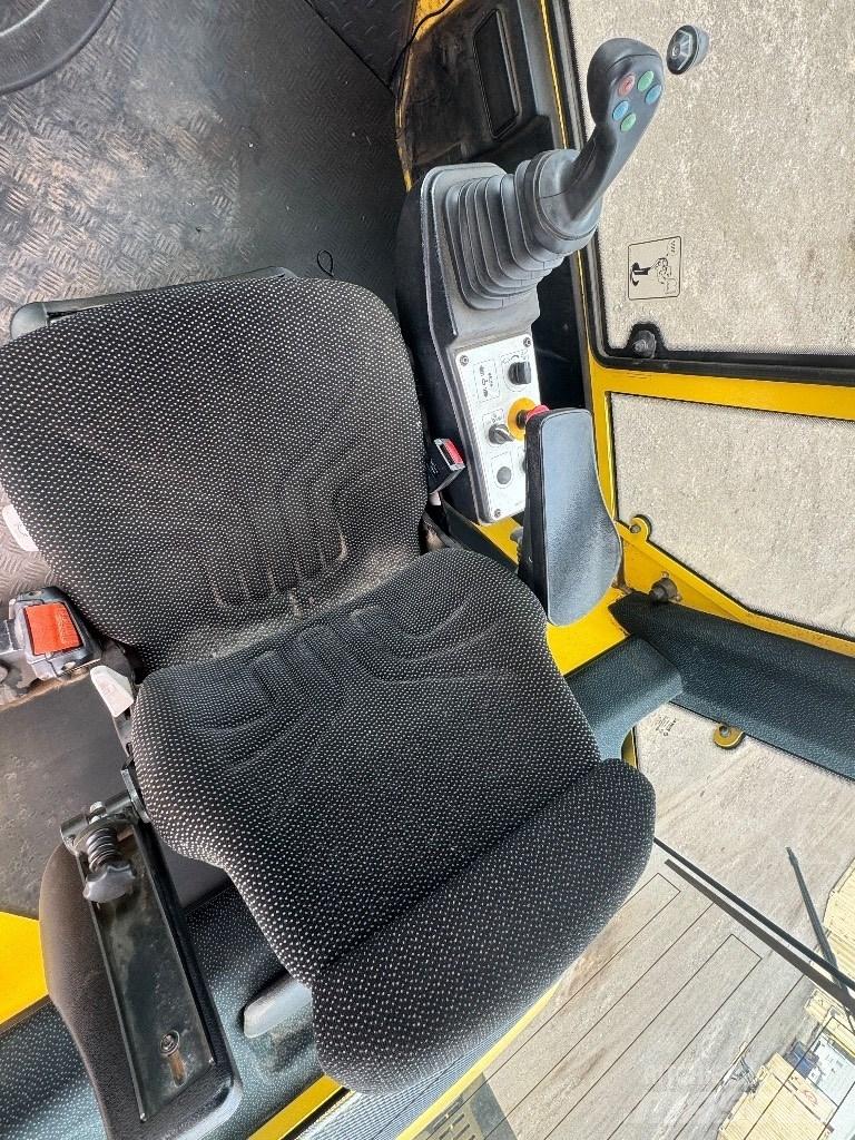 Bomag BW 216 D H-4 Trilrolwalsen