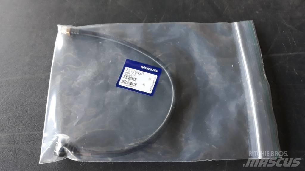 Volvo HOSE 85110490 Cabine en interieur