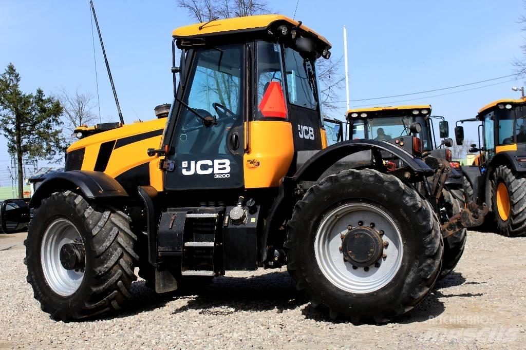 JCB Fastrac 3200 Tractoren