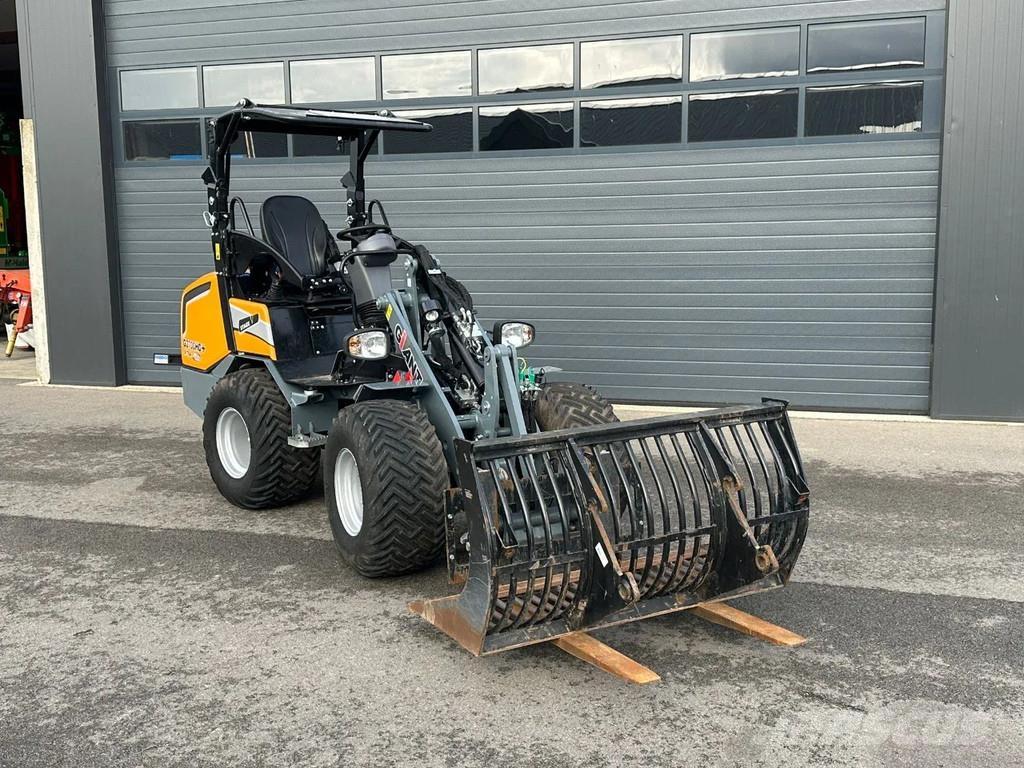 GiANT G2700HD+ Miniladers