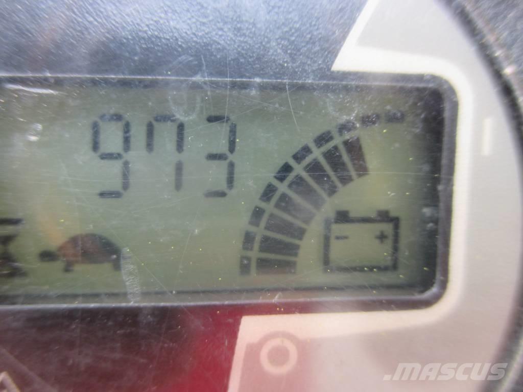 JLG Toucan 8 E Personenliften en invalideliften