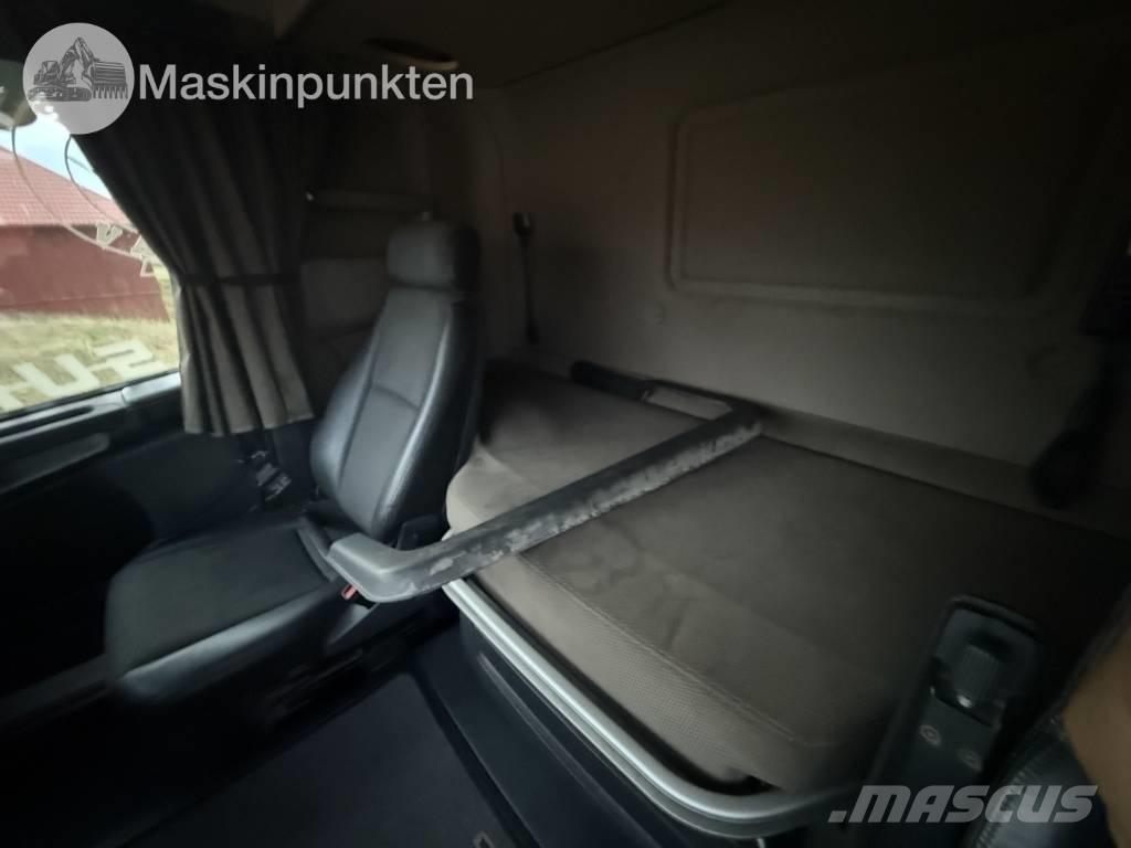 Scania R 580 Bakwagens met gesloten opbouw