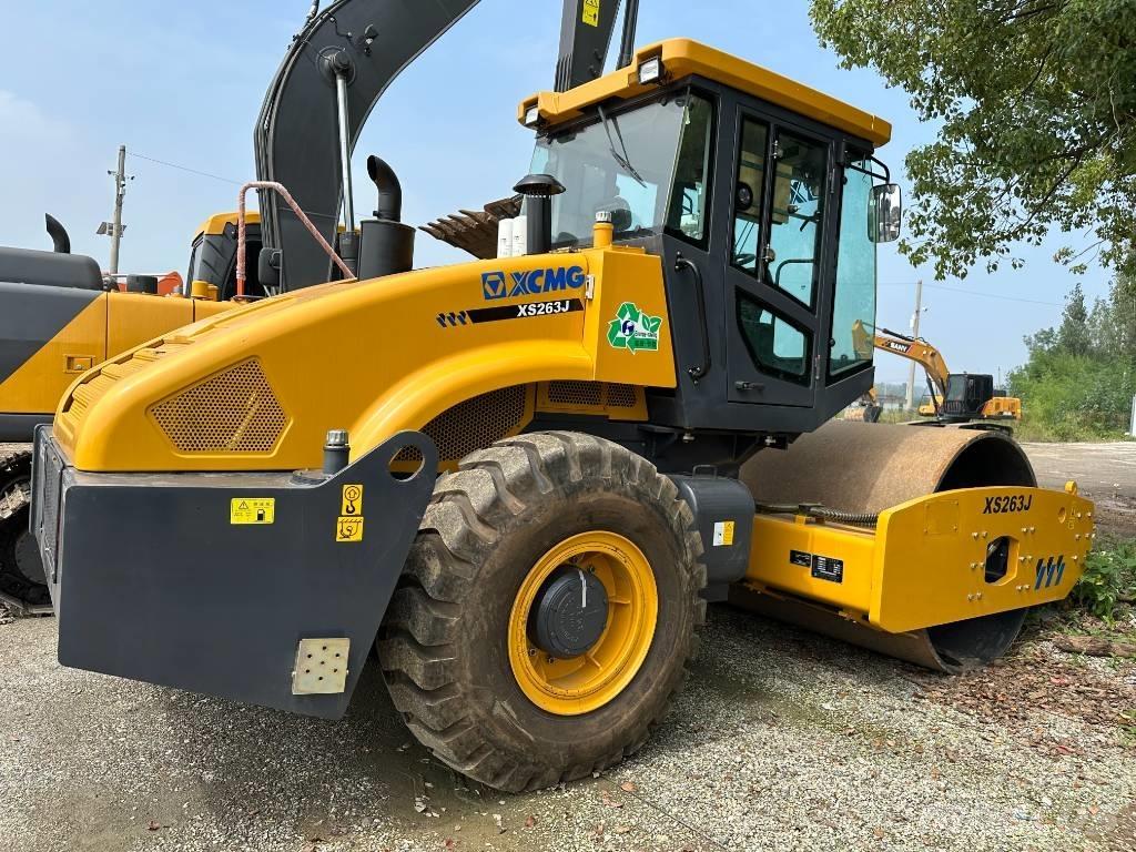 XCMG 263J Trilrolwalsen