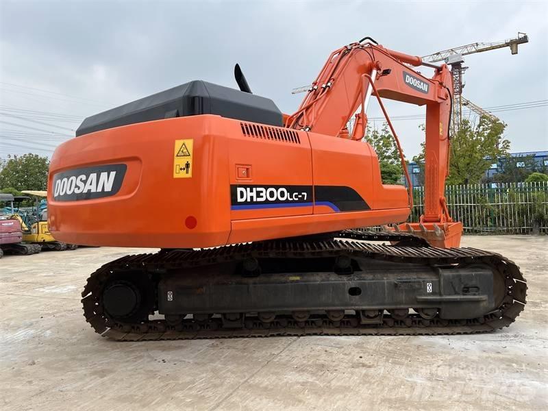 Doosan 300 Rupsgraafmachines