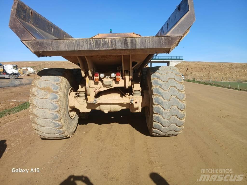 CAT 745 Knik dumptrucks