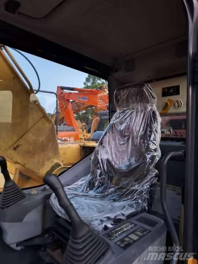 Komatsu PC 200-7 Rupsgraafmachines